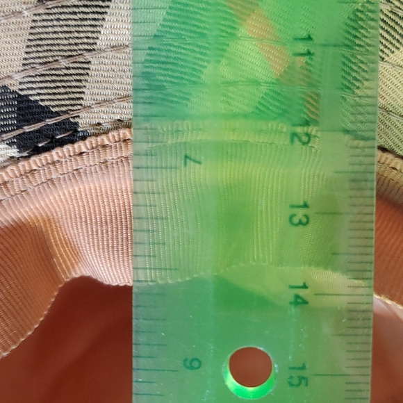 Burberry's VINTAGE Nova Check Bucket Hat - Picture 8 of 8